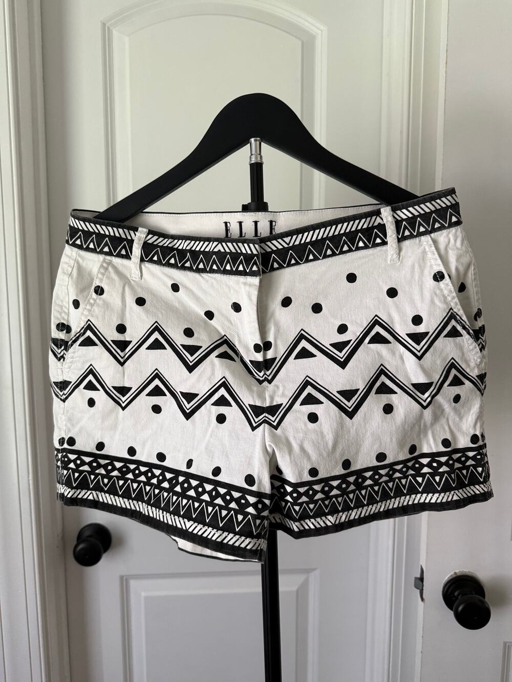 ELLE Black White Geometric Print Shorts Women's 10 Cotton Resort Vacation Boho